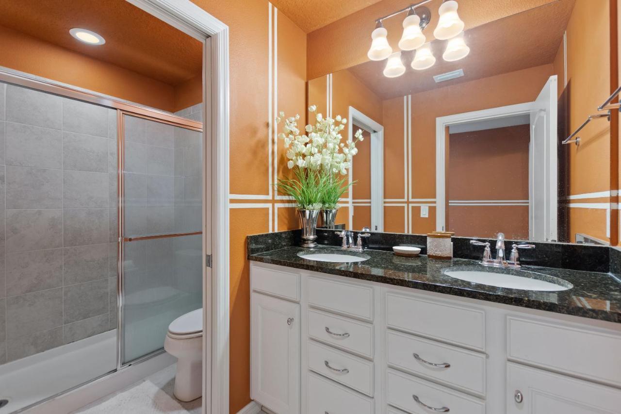 Stylish Cozy Family Getaway With Private Pool And Lake View Kissimmee Extérieur photo