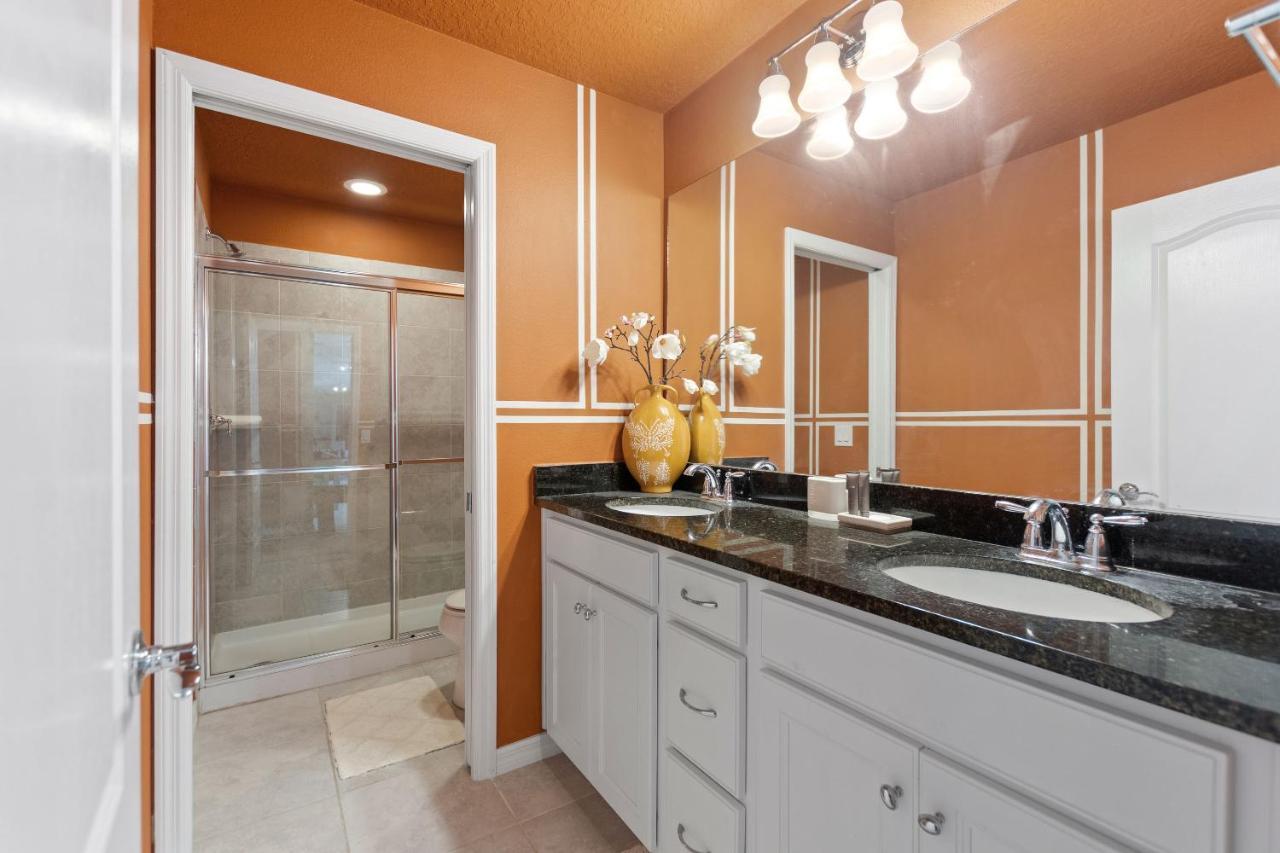 Stylish Cozy Family Getaway With Private Pool And Lake View Kissimmee Extérieur photo